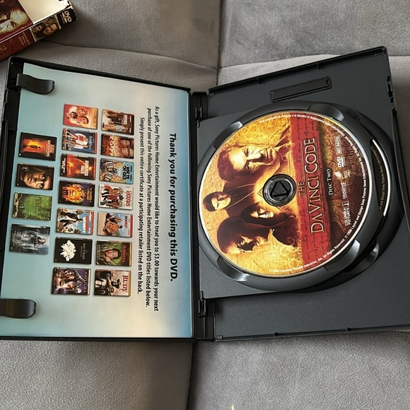 The Da Vinci Code 2-Disc Widescreen Special Edition DVD - Picture 3 of 4